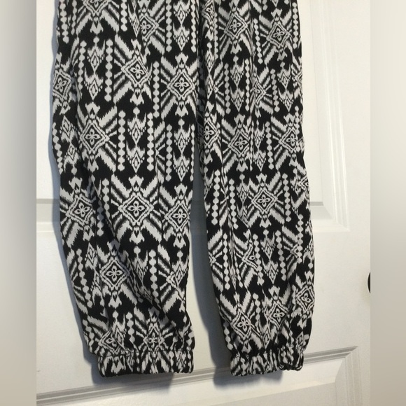 Harem style pant - Picture 2 of 4